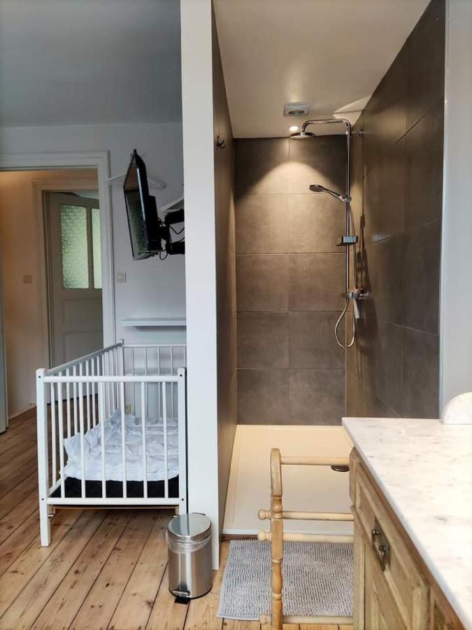 La Roche ô Tour! - Gîte citadin Extérieur photo